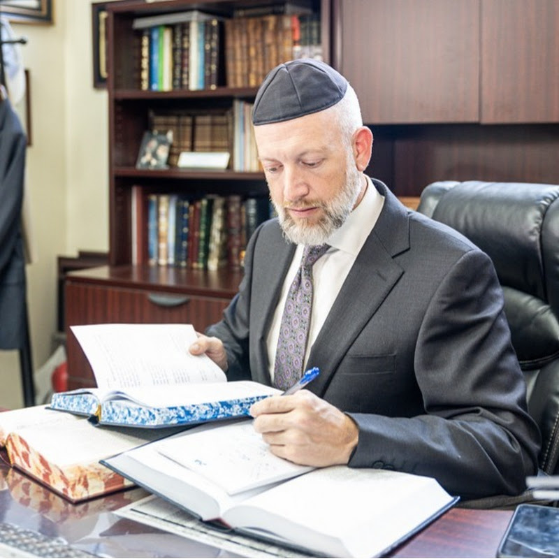 Rabbi Efrem Goldberg channel thumbnail