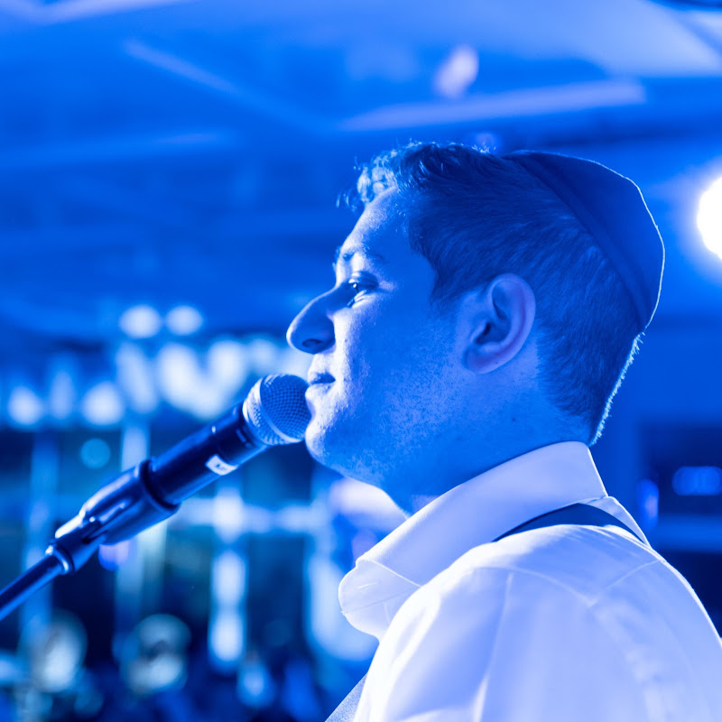 Ari Ettinger channel thumbnail