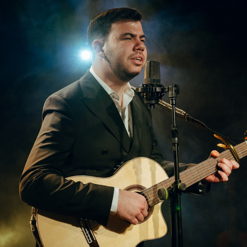 Shimmy Weiss channel thumbnail